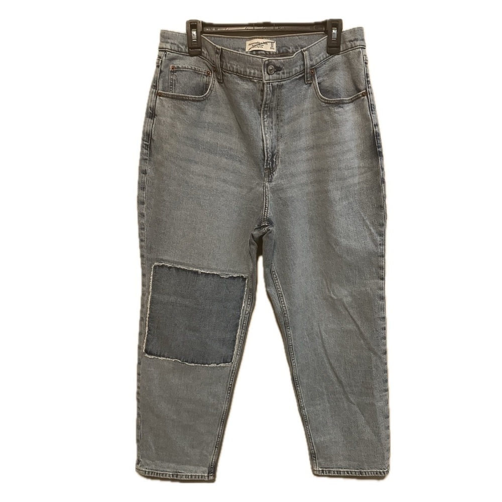 Abercrombie & Fitch light wash patchwork jeans women’s size 32/14 EUC